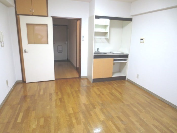 居室 カノックスビラ