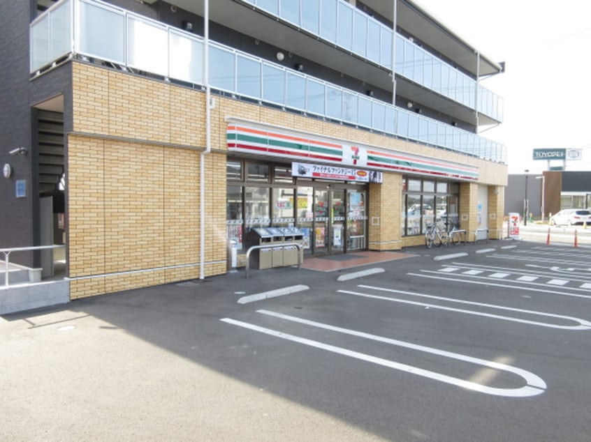 セブンイレブン和白丘1丁目店(コンビニ)まで600m サンモール和白東