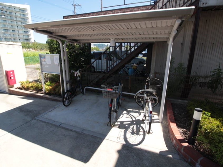 駐輪場 ソレアード陣原