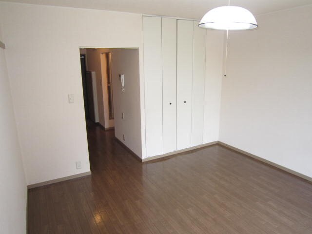 居室 サニ－コ－トＲＥＮ