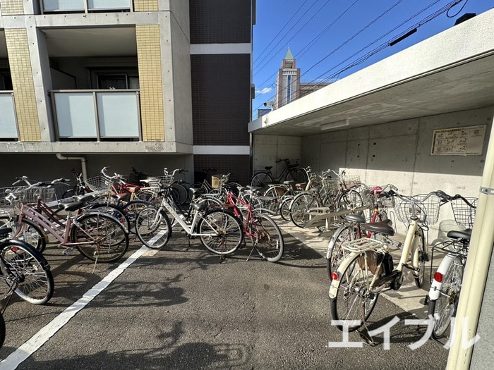 駐輪場 グレイスフル到津