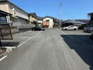 駐車場 エルスール湯川弐番館