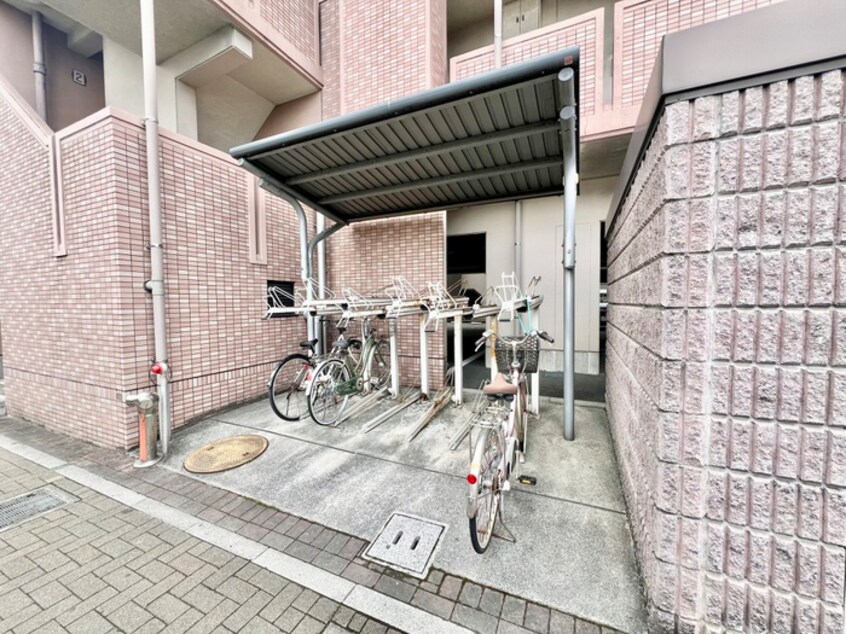 駐輪場 セレスタイト黒崎