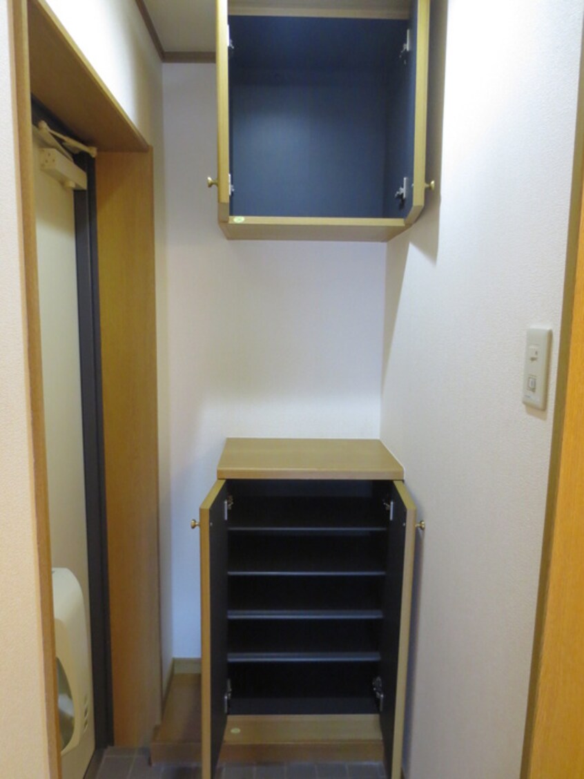 靴箱 セレスタイト黒崎