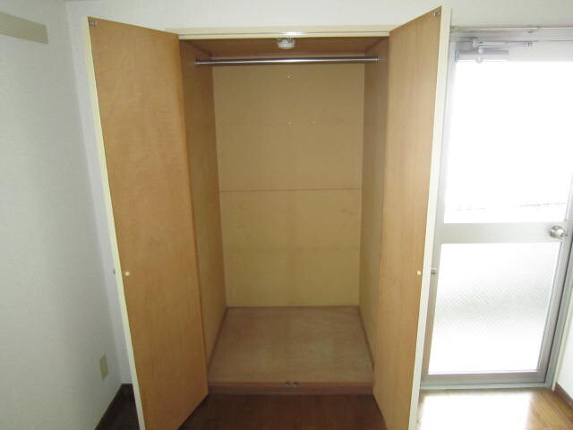 収納 ジュネスコート岩見