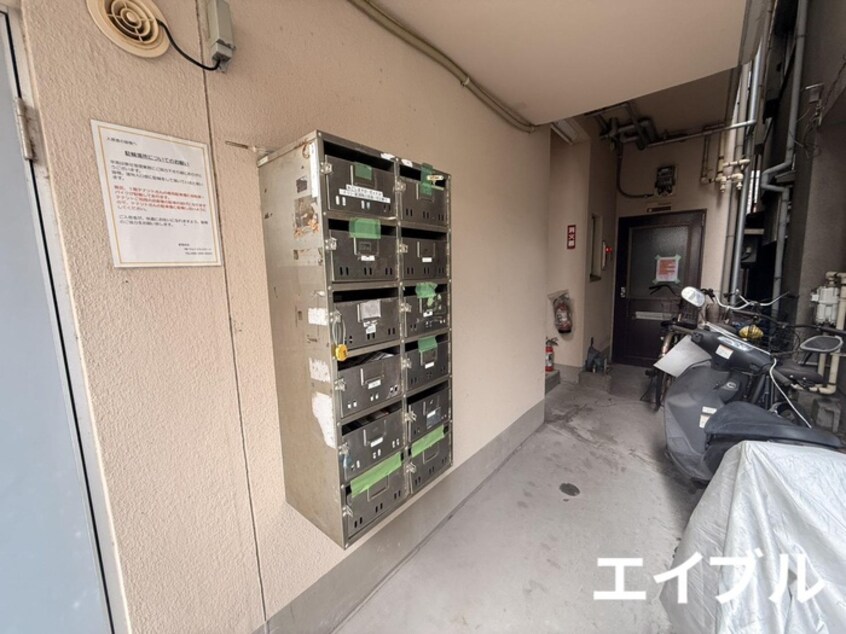 エントランス部分 パレスビル