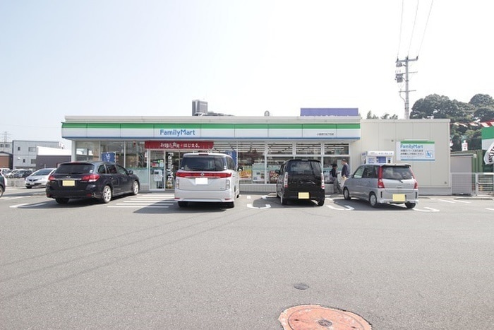 ファミリーマート(コンビニ)まで490m ム－ブ奈須本