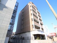 アクシス原