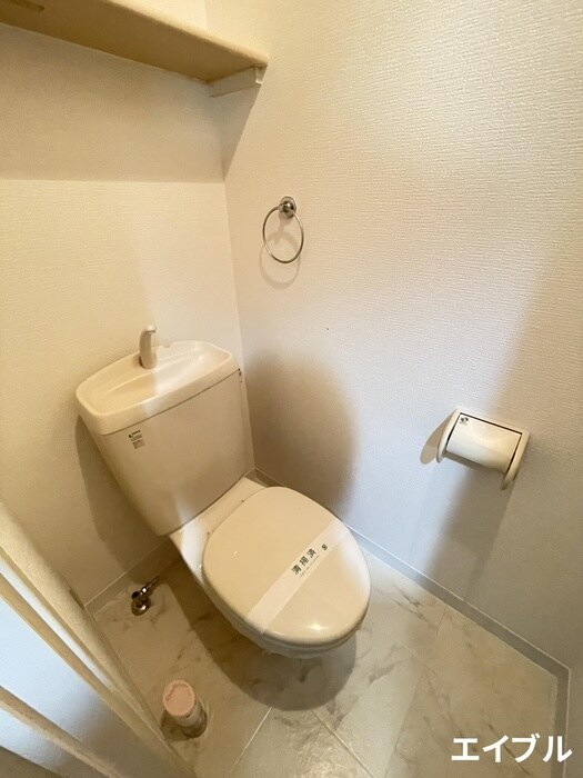 トイレ クレフラスト津福東