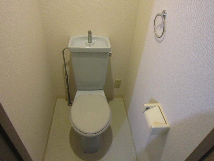 トイレ ダイナコ－ト折尾Ⅱ(403)