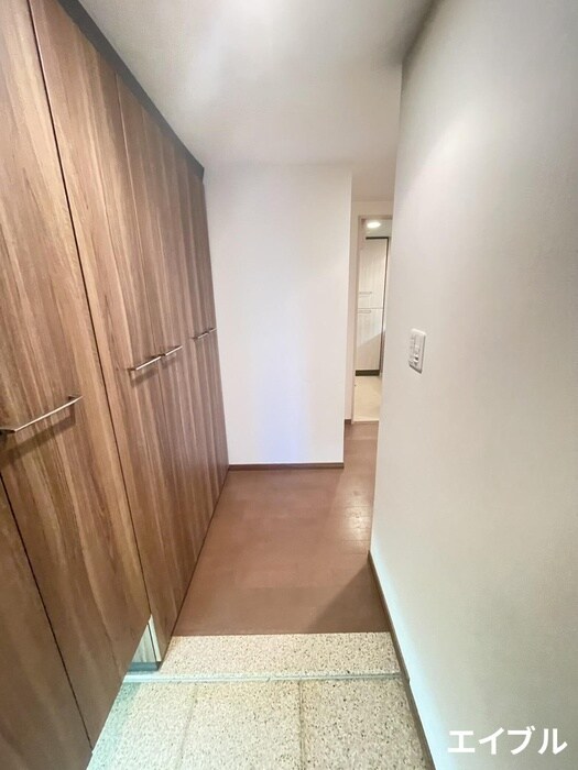 玄関 ｻﾞ･ﾗｲｵﾝｽﾞ久留米ｳｪﾘｽﾀﾜｰ(707)