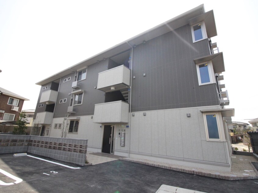 外観写真 ｻﾝﾌｨｯﾄﾊｲﾂ十一号館