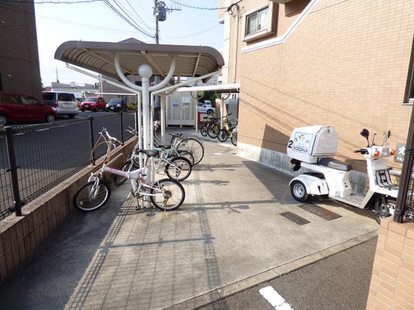 駐輪場 デスパシオ熊本