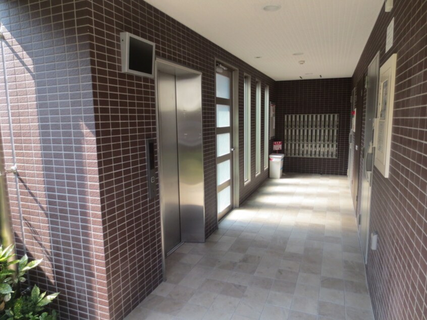 エントランス部分 エンブレイス博多駅南