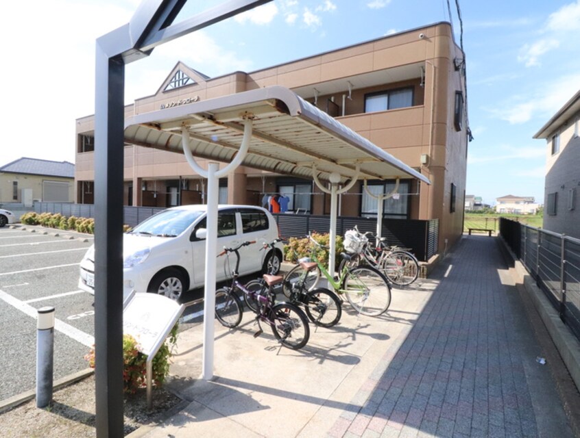 駐輪場 メゾンド・フロ－ラ