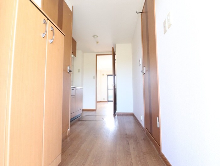 廊下 メゾンド・フロ－ラ