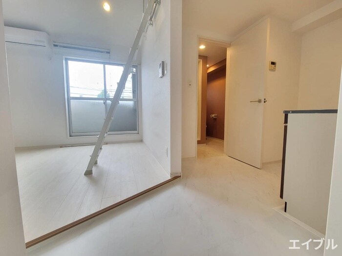 玄関 リバ－パ－ク百年橋