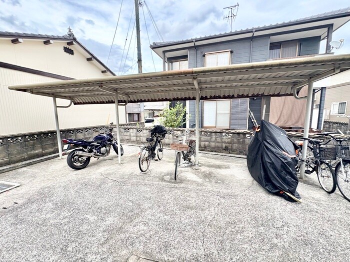 駐輪場 ファミールヒイラギ B