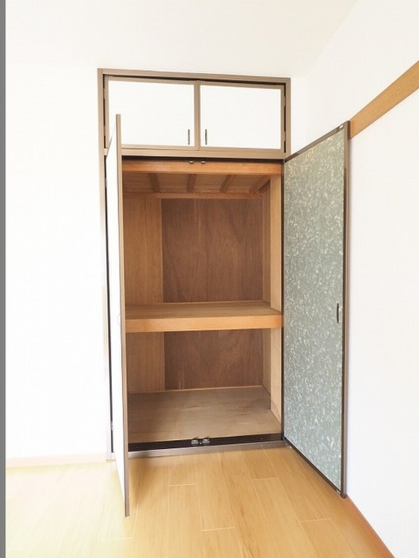 収納 ファミールヒイラギ B