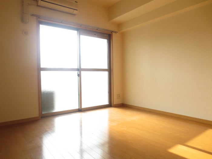 居室 ビュ－博多