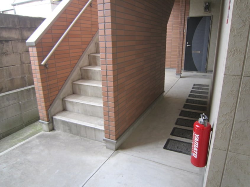 エントランス部分 サンシティ西新