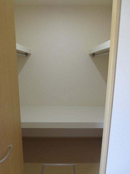 収納 シャルマン萩原