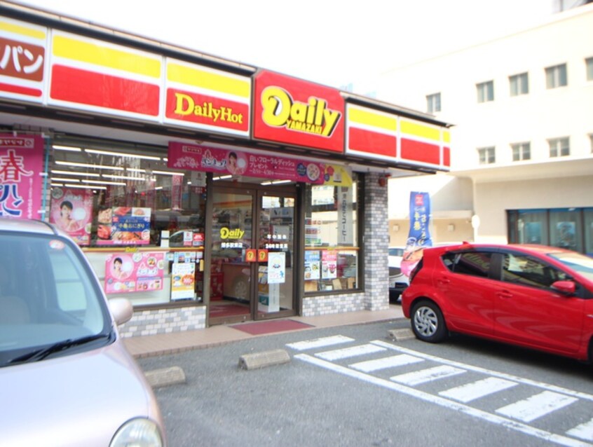 デイリーヤマザキ博多駅東店(コンビニ)まで223m エンクレスト博多駅東Ⅱ（307）