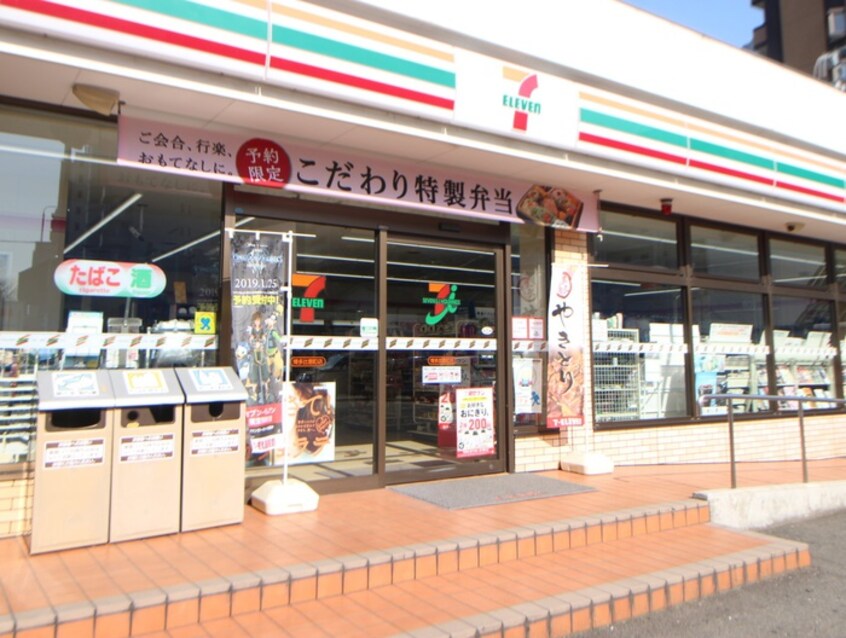 セブンイレブン博多比恵町店(コンビニ)まで195m エンクレスト博多駅東Ⅱ（307）