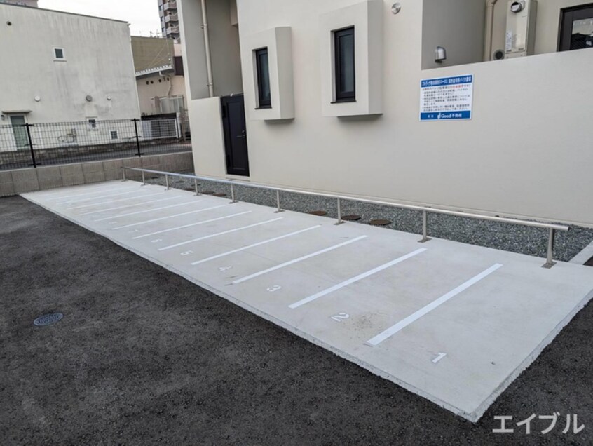 バイク置き場 アルティザ春日原駅前マークス