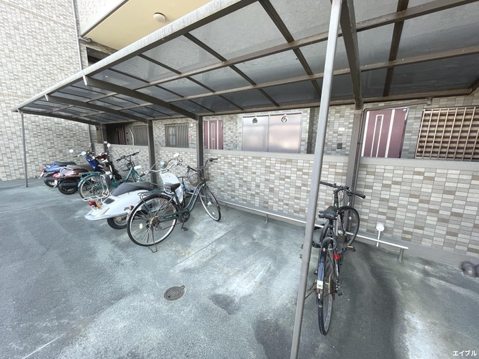 駐輪場 レジデンス原田