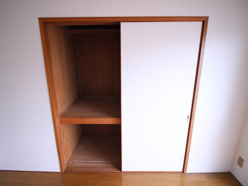 収納 シャトレ井堀