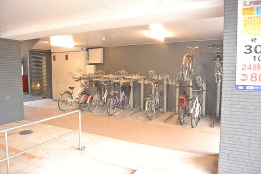 駐輪場 Bay Side Asano