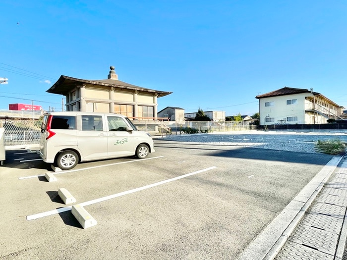 駐車場 ミネール新入