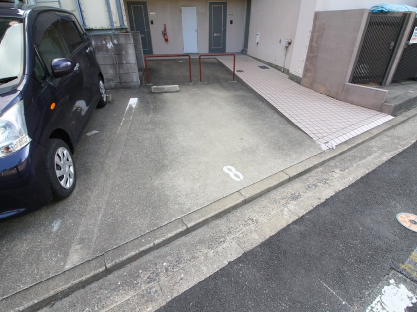 駐車場 アリエス室見