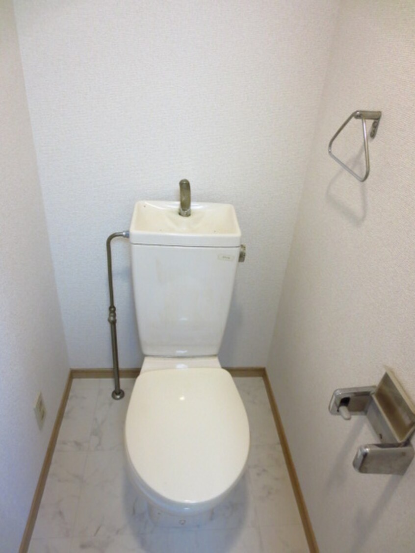 トイレ サンコート箱崎