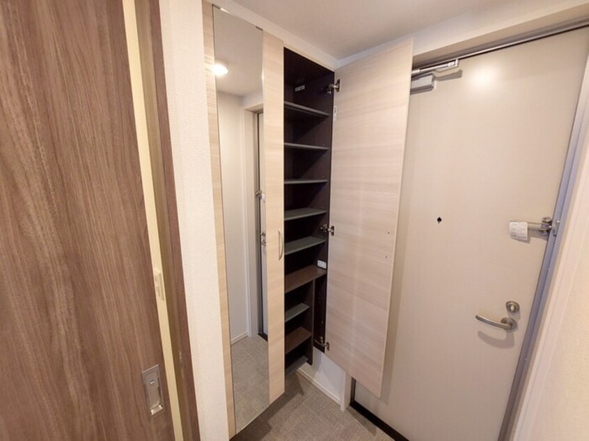 玄関 プリメーラ藤原