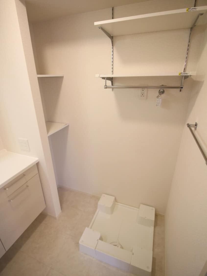 洗濯機置場 エレガンスＨＩＭＩ‘ｓ