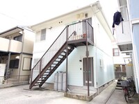 トラッド別府