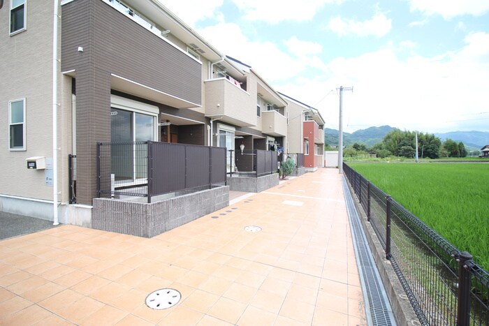 エントランス部分 こすもすハウス武井壱番館