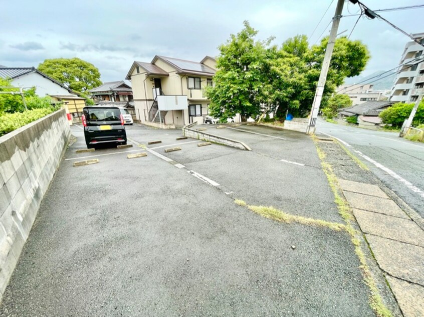 駐車場 ヴェルジェK