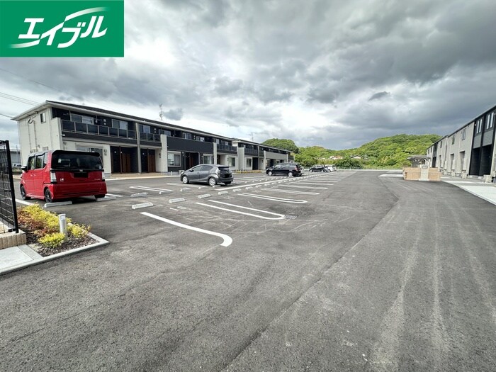 駐車場 ロータス川宮３