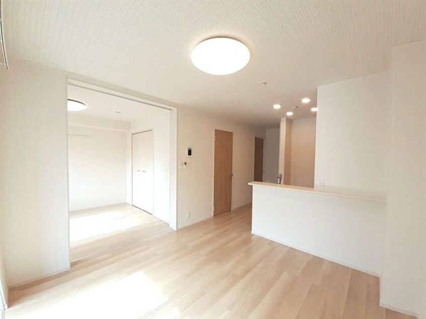 居室 ロータス川宮３