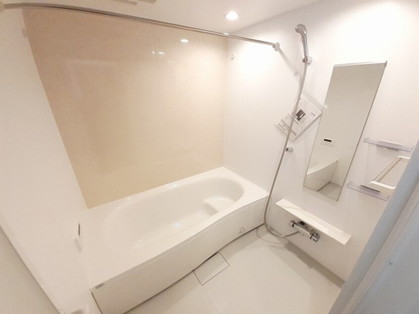 バス／シャワールーム等 ロータス川宮３
