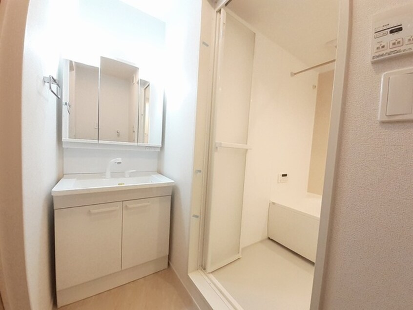 洗面 ロータス川宮３