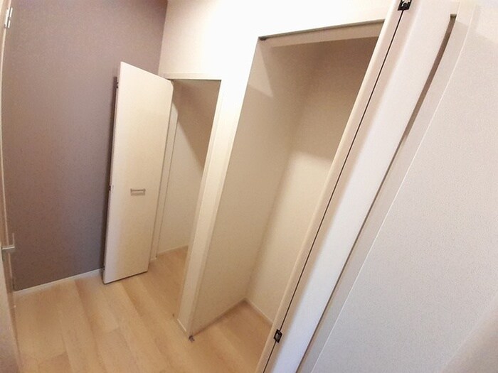 収納 ロータス川宮３