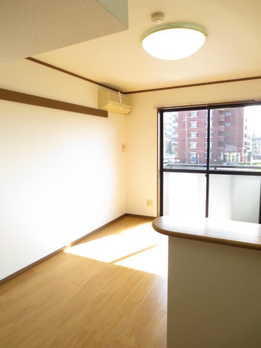 居室 コスモ渡邉１