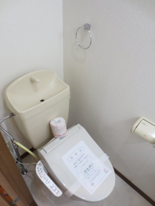 トイレ コスモ渡邉１