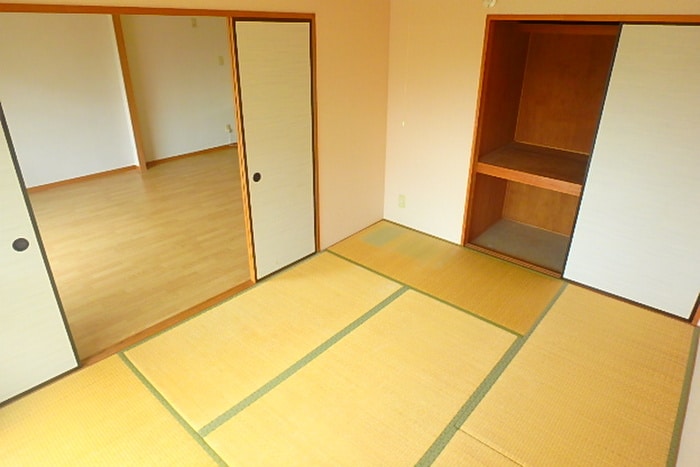 居室 ベルハイツ水巻
