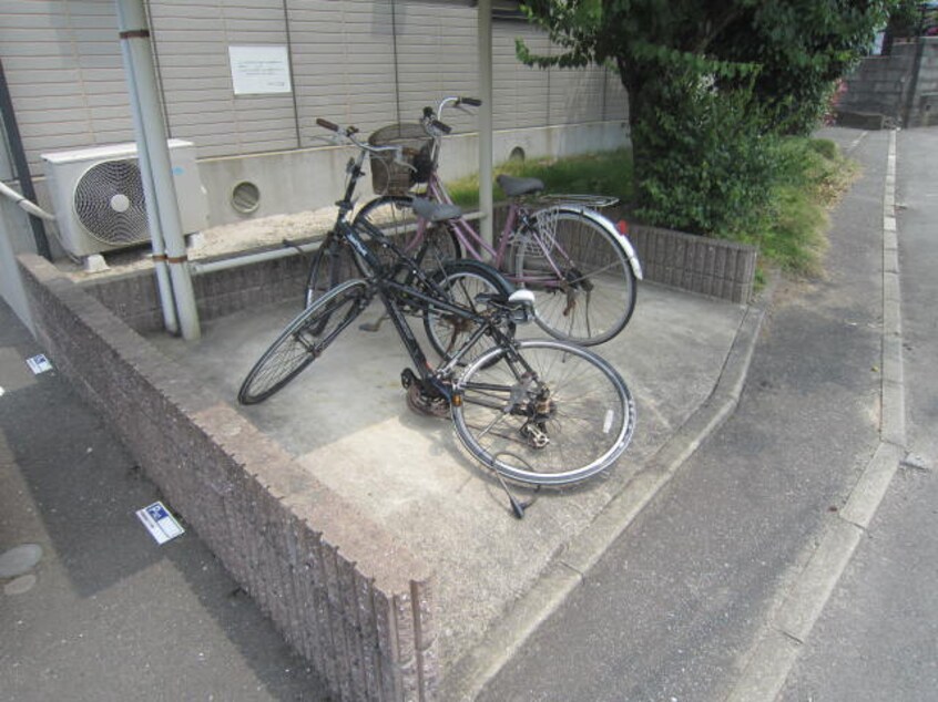 駐輪場 セジュール田島