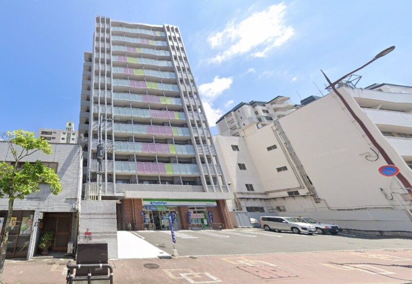 ファミリーマート 小倉下到津五丁目店(コンビニ)まで190m 真鶴ACEビル